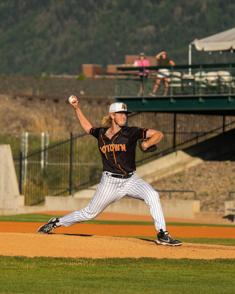 6th Inning Rally Leads PaddleHeads to Win Over Range Riders